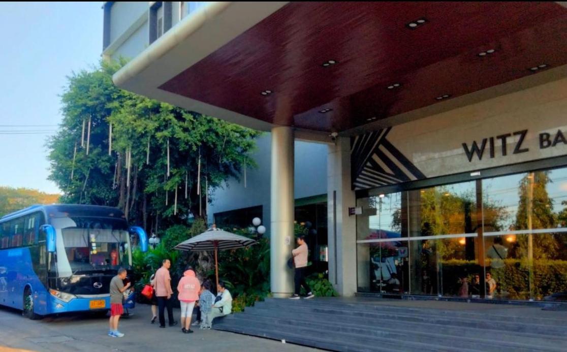 Witz Bangkok Ramkhamhaeng Hotell Exteriör bild