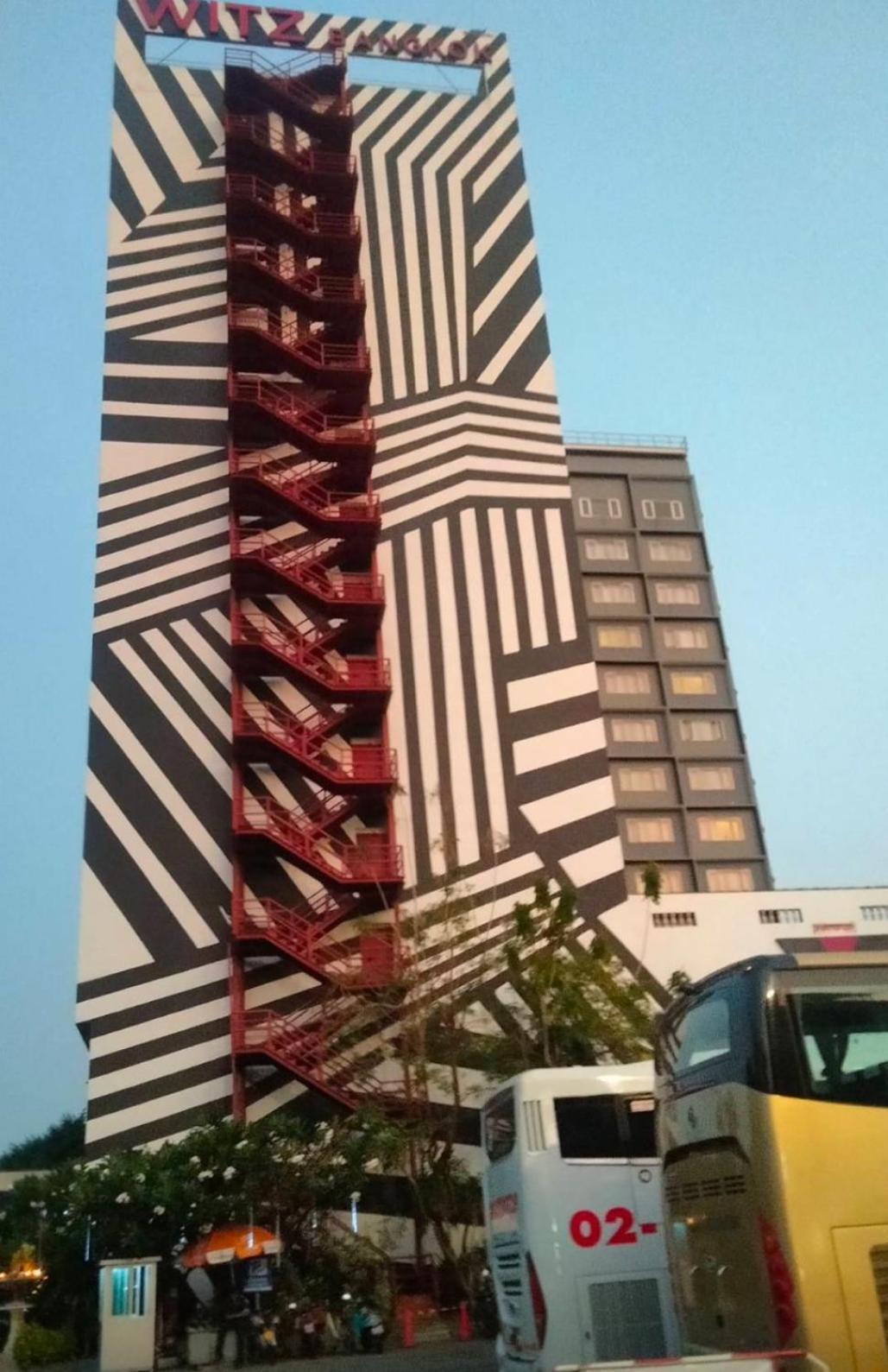 Witz Bangkok Ramkhamhaeng Hotell Exteriör bild